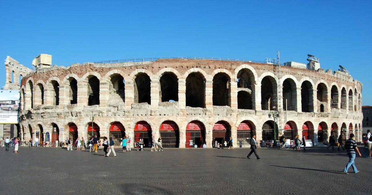 cosa vedere nel centro di verona cosa fare in veneto magazine veneto veronese arena di verona palazzo della ragione gam verona magazine turismo veneto