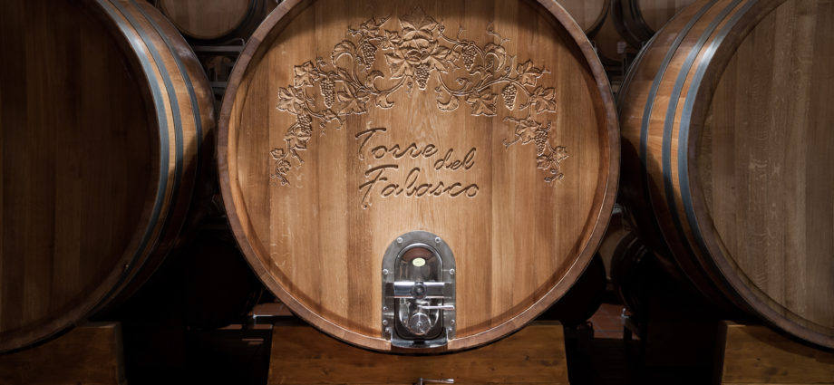 Premio Poesia Cantina Valpantena verona vino veneto cosa fare in veneto vino verona veronese vini cosa fare a verona penna al dente bere in veneto veneto wine etichetta premio letterario poesia