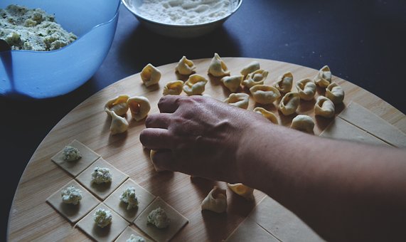 tortellini veneto eventi magazine veneto cosa fare in veneto eleonora garzia notizie veneto appuntamenti in veneto estate eventi di agosto in veneto news ilaria rebecchi eleonora garzia cooking lele cucina veneta food veneto